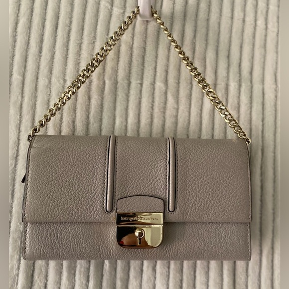 kate spade Handbags - Kate Spade Gray Shoulder Bag with Gold Chain